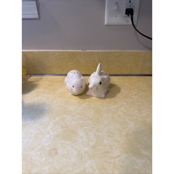 Vintage Ceramic Rabbit & Guinea Pig Salt & Pepper Shakers - Picture 6 of 9
